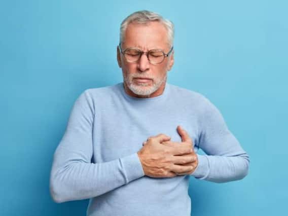 ઘણા સંશોધનોમાં એ સાબિત થયું છે કે આપણે જે સમયે નાસ્તો કે રાત્રિભોજન કરીએ છીએ તેની સીધી અસર આપણા હૃદયના સ્વાસ્થ્ય પર પડે છે. આટલું જ નહીં, આપણા ખાવાનો સમય પણ આપણા ઊંઘના ચક્રને અસર કરે છે. જો તમે એવા લોકોમાંથી એક છો જે સવારનો નાસ્તો અને રાત્રિભોજન રાત્રે 8 વાગ્યા પહેલા ખાય છે. તો અમારી પાસે તમારા માટે સારા સમાચાર છે.