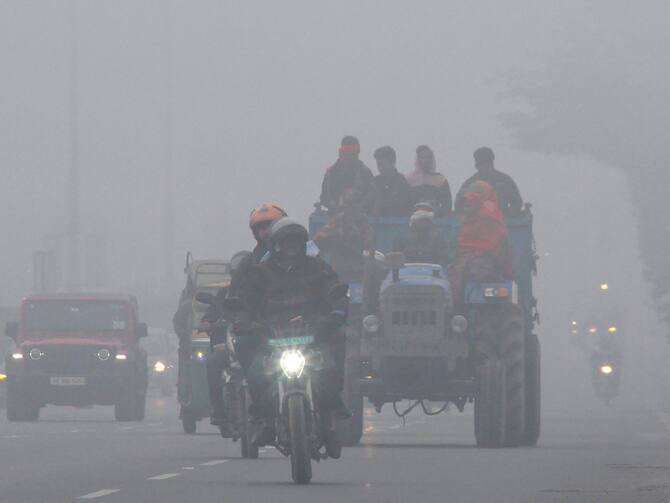 Punjab Weather Report Update, North India Weather Updates Fog Alert Forcast Weather Updates: ਪੰਜਾਬ 'ਚ ਮੁੜ ਠੰਢ ਦਾ ਕਹਿਰ, ਵਿਜ਼ੀਬਿਲਟੀ ਜ਼ੀਰੋ, ਸੰਘਣੀ ਧੰਦ ਦੀ ਪਲੇਟ 'ਚ ਉੱਤਰ ਭਾਰਤ, ਦੇਖੋ ਅੱਜ ਤੁਹਾਡੇ ਇਲਾਕੇ 'ਚ ਕਿਵੇਂ ਦਾ ਰਹੇਗਾ ਮੌਸਮ 