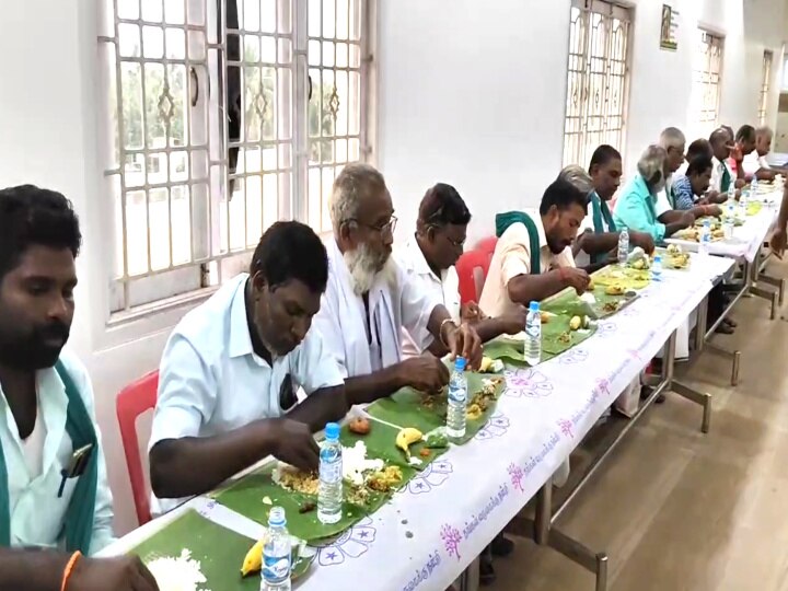 ஊருக்கே சோறு போடும் விவசாயிகளுக்கு சோறு  போட்ட அரசு அதிகாரி - மயிலாடுதுறையில் நெகிழ்ச்சி