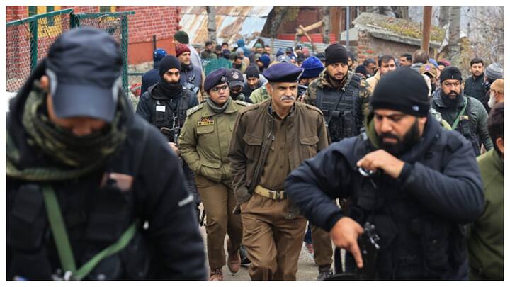 Kashmiri Pandit Murder Case: SIA Kashmir Files Chargesheet  Against 12 Accused Kashmiri Pandit Murder Case: SIA Kashmir Files Chargesheet  Against 12 Accused