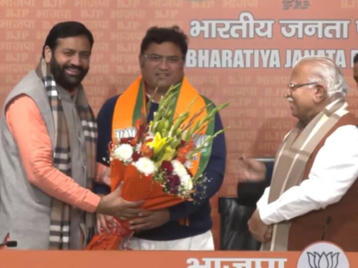 after leaving Aam Aadmi Party Ashok Tanwar joins BJP in presence of Haryana CM Manohar Lal Khattar Ashok Tanwar: आम आदमी पार्टी छोड़ने के बाद बीजेपी से जुड़े अशोक तंवर, मुख्यमंत्री मनोहर लाल खट्टर ने दिलाई सदस्यता