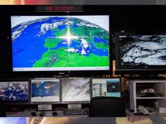 कौन होते हैं मौसम वैज्ञानिक, अगर साइंस स्ट्रीम से 12वीं की है तो आप भी बन सकते हैं?