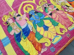 Ram Mandir Inauguration: रामलला को भेंट करने के लिए आदिवासी महिलाओं ने बनाई कोसे की साड़ी, कपड़े पर उकेरा राम दरबार