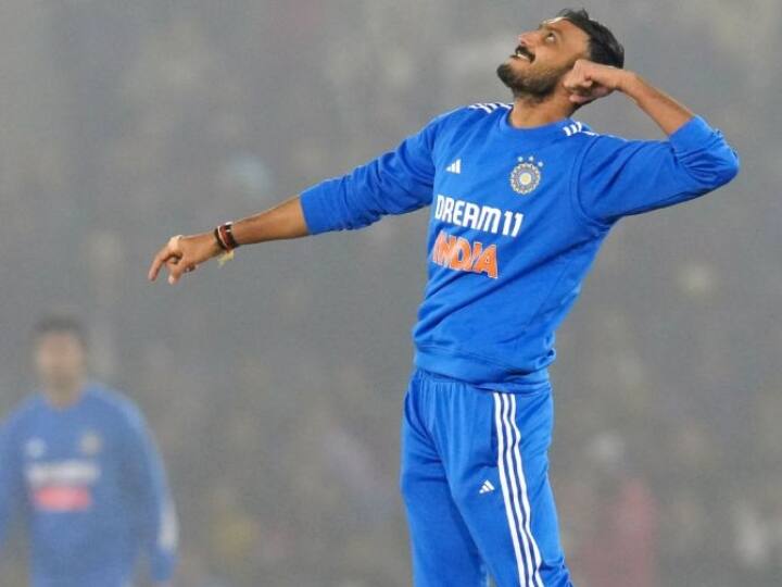 HBD अक्षर पटेल: अपनी दादी के अंतिम संस्कार में नहीं गए अक्षर पटेल, तो ये थी उनके पिता की आखिरी इच्छा…