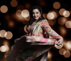 Meena Photos : தேவதை நடனமாடுவதை பார்த்து இருக்கீங்களா? இதோ மீனாவின் லேட்டஸ்ட் டான்ஸ் கிளிக்ஸ்!