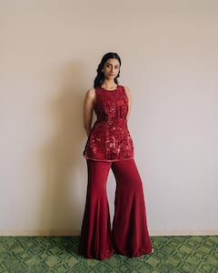 Meenakshi Chaudhary: 'ఖిలాడి' బ్యూటీ క్యూట్ లుక్!