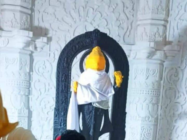 Ram Mandir Inauguration: ramlala Full Photo रामलला की मूर्ति हुूई स्थापित, प्राण प्रतिष्ठा के लिए 1 मिनट 84 सेकेंड का मुहूर्त, पीएम मोदी के अयोध्या कार्यक्रम का शेड्यूल भी जारी