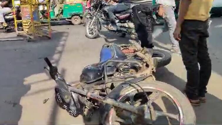 Anand News:  A truck hit a bike rider near Umreth Odd Chowk, the woman died on the spot Accident: ઉમરેઠ ઓડ ચોકડી પાસે ટ્રકે બાઇક ચાલકને મારી ટક્કર, મહિલાનું ઘટના સ્થળે મોત