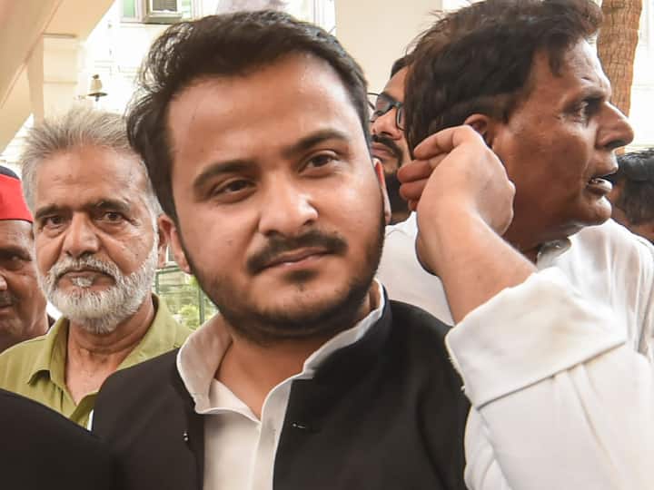 UP News: आजम खान के बेटे अब्दुल्ला की बढ़ने वाली हैं मुश्किलें, अब इस मामले में दर्ज हुआ केस Rampur Lekhpal files case against SP leader Azam Khan son Abdullah Azam ANN UP News: आजम खान के बेटे अब्दुल्ला की बढ़ने वाली हैं मुश्किलें, अब इस मामले में दर्ज हुआ केस