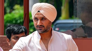 बाढ़ प्रभावित पंजाब की मदद के लिए राहत कार्य में जुटे हरभजन सिंह, कहा- 'जरूरत पड़ने पर...'