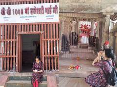 छत्तीसगढ़: 'बस्तर: द नक्सल स्टोरी' की शूटिंग से पहले दंतेवाड़ा पहुंचीं एकट्रेस अदा शर्मा, शंख बजाकर लिया मां दंतेश्वरी का आशीर्वाद