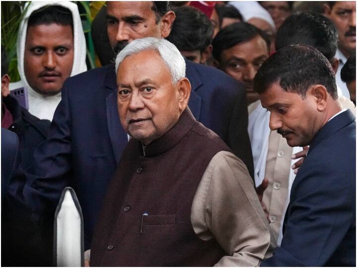 नीतीश की टीम में 11 लोगों को महसचिव बनाया गया है, जिसमें रामनाथ ठाकुर, मंगनी लाल मंडल, संजय कुमार झा, मोहम्मद अली अशरफ फातमी, अफाक अहमद, भगवान सिंह कुशवाहा के नाम शामिल हैं. (फाइल फोटो)