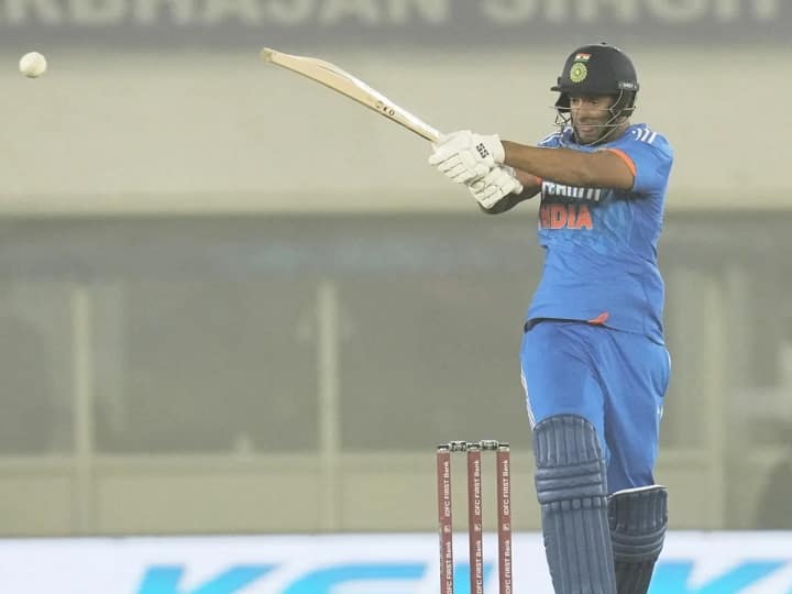 Aakash Chopra on Shivam Dube vs hardik Pandya Debate for India T20 Squad Shivam vs Hardik: 'कुछ कहते हैं हार्दिक को छोड़ो शिवम को लो लेकिन..' फास्ट बॉलिंग ऑलराउंडर्स की रेस पर पूर्व क्रिकेटर का बयान