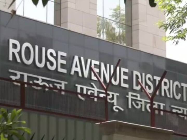 Rouse Avenue Court ने संजय-मनीष को नहीं दी राहत, हिरासत की अवधि 3 फरवरी तक बढ़ाई Rouse Avenue Court big jolt to Sanjay Singh Manish Sisodia extended custody till 3 February 2024 Rouse Avenue Court ने संजय-मनीष को नहीं दी राहत, हिरासत की अवधि 3 फरवरी तक बढ़ाई