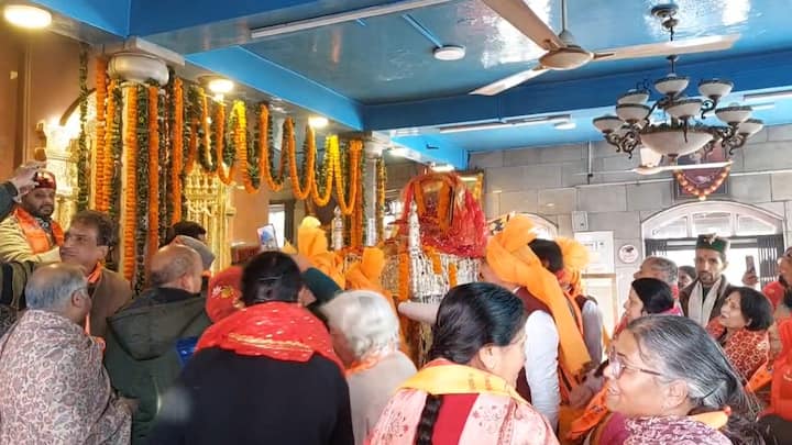 राम लला प्राण प्रतिष्ठा से पहले शिमला के ऐतिहासिक रिज मैदान पर रक्तदान शिविर का भी आयोजन किया जा रहा है. यह शिविर उमंग फाउंडेशन की ओर से आयोजित किया जा रहा है. इस रक्तदान जीवन में शहर की सभी धार्मिक और सामाजिक संस्थाएं भी हिस्सा ले रही हैं.