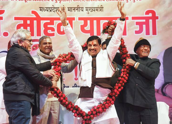 मध्य प्रदेश के मुख्यमंत्री डॉक्टर मोहन यादव गुरुवार (18 जनवरी) को एक दिवसीय दौरे पर पटना पहुंचे.