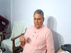 सीएम नीतीश के फॉर्म पर सियासत गरमाई, सुशील मोदी पर भड़की जेडीयू, कहा- मुख्यमंत्री से तो लोग सीखते हैं