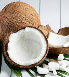 Health Tips: ਕਬਜ਼ ਤੋਂ ਰਾਹਤ ਪਾਉਣ ਲਈ ਡਾਈਟ 'ਚ ਸ਼ਾਮਿਲ ਕਰੋ ਕੱਚਾ ਨਾਰੀਅਲ