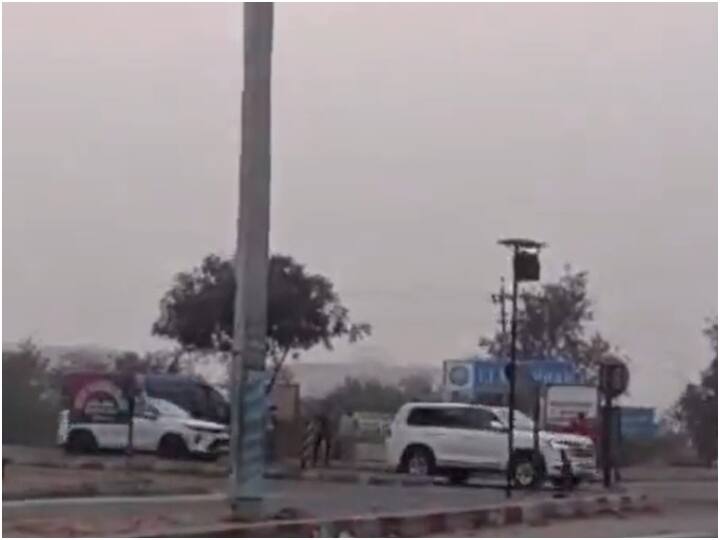 राम रहीम रेप और हत्या के मामले में दोषी ठहराए जाने के बाद वह अगस्त 2017 से सुनारिया जेल में बंद है. उसे 20 साल की सजा सुनाई गई थी.