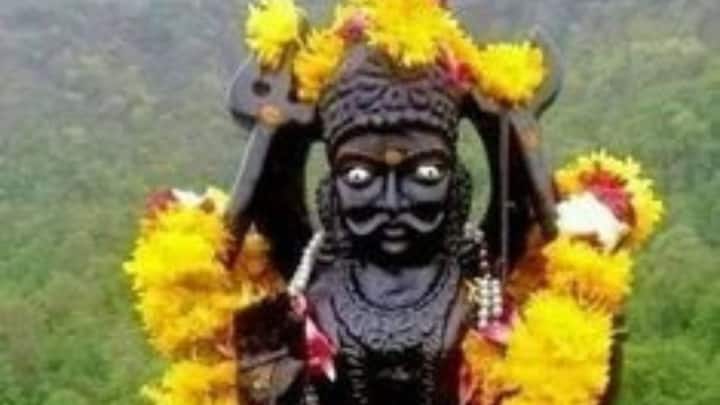 কর্কট রাশির জাতকদের জন্য শনি অনেক ভালো ফল দেবে। প্রতিটি কাজে সাফল্য আসবে। শনির উত্থান কর্কট রাশির জাতকদের জীবনে উন্নতি আনবে। এই রাশির জাতকরা অর্থ সঞ্চয় করতে সফল হবেন। চাকরি ও চাকরিতে ভালো পারফর্ম করবে।