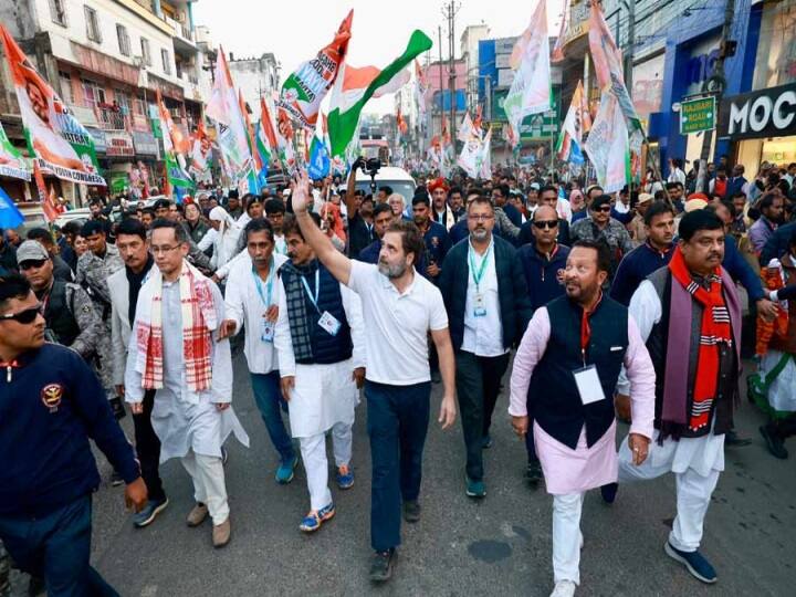 Congress condemns attack on Bharat Jodo Nyay Yatra in Assam accuses BJP of hijacking Democracy Rahul Gandhi Yatra : ராகுல் காந்தி யாத்திரை வாகனத்தின் மீது தாக்குதல்.. கொந்தளித்த காங்கிரஸ்.. நடந்தது என்ன?