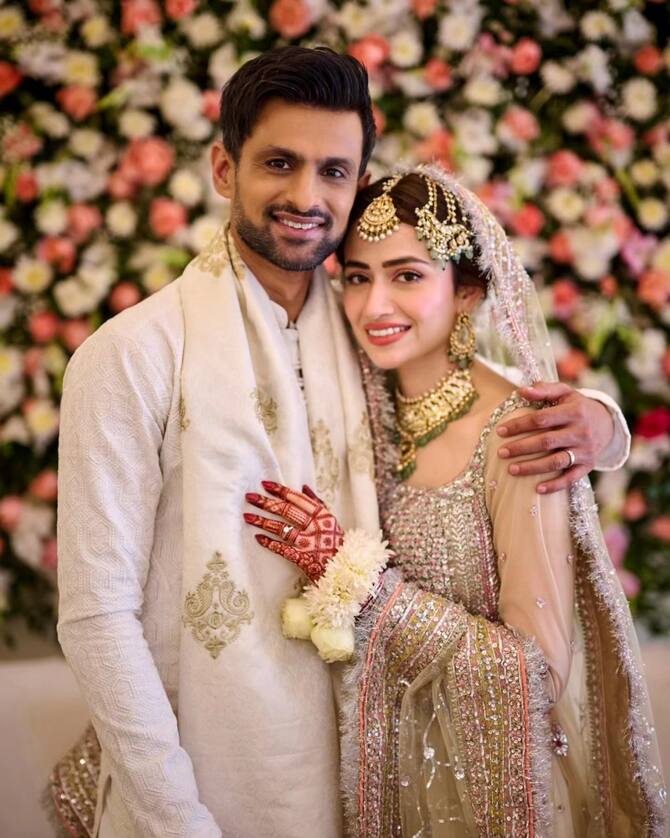 Pakistani Cricketer Shoaib Malik Married To Actress Sana Javed And Share Photos Now What Is His Relation With Sania Mirza | Shoaib Malik: शोएब मलिक ने की दूसरी शादी, एक्टर सना जावेद