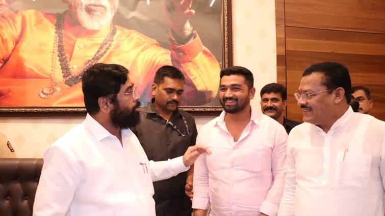 CM Eknath Shinde Efforts to trouble over Maratha reservation Sanjay Shirsat allegation marathi news मराठा आरक्षणावरून मुख्यमंत्री शिंदेंना अडचणीत आणण्यासाठी प्रयत्न; संजय शिरसाटांचा आरोप