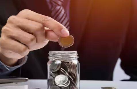 NSC ਦੇ ਤਹਿਤ ਤੁਸੀਂ ਦੇਸ਼ ਦੇ ਕਿਸੇ ਵੀ ਡਾਕਘਰ ਵਿੱਚ ਖਾਤਾ ਖੋਲ੍ਹ ਸਕਦੇ ਹੋ। ਇਸ ਸਕੀਮ ਵਿੱਚ, ਤੁਸੀਂ ਆਪਣੇ ਬੱਚੇ ਲਈ ਵੀ ਨਿਵੇਸ਼ ਕਰ ਸਕਦੇ ਹੋ ਅਤੇ ਪੰਜ ਸਾਲਾਂ ਦੀ ਮਿਆਦ ਵਿੱਚ ਇੱਕ ਵੱਡਾ ਫੰਡ ਪ੍ਰਾਪਤ ਕਰ ਸਕਦੇ ਹੋ।