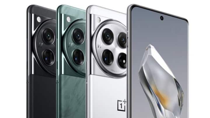 वनप्लस कंपनी दो दिन बाद भारत में अपने दो स्मार्टफोन लॉन्च करने वाली है. इन दोनों स्मार्टफोन का नाम OnePlus 12, और OnePlus 12R होगा, जो वनप्लस 12 सीरीज का हिस्सा होंगे. इस फोन को चीन में पहले ही लॉन्च कर दिया गया है. अब इसे भारत समेत ग्लोबली लॉन्च किया जाएगा. आइए हम आपको इस फोन की पिक्चर्स और तमाम डिटेल्स बताते हैं.