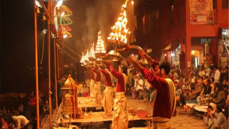 Varanasi News World famous Dashaswamedh Ganga Aarti 9 Archakas will perform ann Varanasi News : 22 जनवरी को बनारस में भव्य आयोजन की तैयारी, विश्व प्रसिद्ध गंगा आरती में होगा ये बदलाव