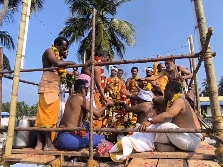 Ram temple Maha Kumbabhishek ceremony was held at Anjaneya temple which is more than 500 years old. Hanuman Temple : 500 ஆண்டுகளுக்கு மேல் பழமையான ஆஞ்சநேயர் கோவிலில் மகா கும்பாபிஷேக விழா