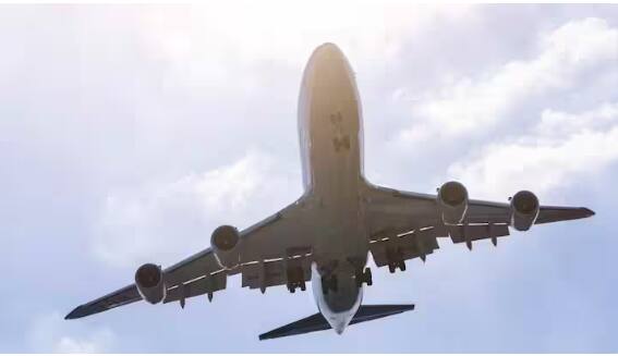 Amidst rising hoax bomb threats on Indian airlines BCAS met with airline officials to address concerns Zulfiqar Hasan 'Indian Skies Absolutely Safe': Aviation Safety Body's Chief Assures Passengers Amid Surge In Hoax Bomb Threats