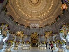 Ram Mandir Inauguration: दुल्हन की तरह सजा राम मंदिर, रंग-बिरंगे फूल और शानदार लाइटिंग ने लगाए चार चांद, देखें- तस्वीरें