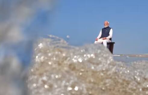 ਇਸ ਤੋਂ ਪਹਿਲਾਂ ਮੋਦੀ ਨੇ ਸ਼੍ਰੀ ਕੋਠੰਡਾਰਾਮਾ ਸਵਾਮੀ ਮੰਦਰ 'ਚ ਪੂਜਾ ਕੀਤੀ। ਕੋਠੰਡਾਰਾਮਾ ਨਾਮ ਦਾ ਅਰਥ ਧਨੁਸ਼ਧਾਰੀ ਰਾਮ ਹੈ। ਇਹ ਸਿਰਫ ਧਨੁਸ਼ਕੋਡੀ ਵਿੱਚ ਸਥਿਤ ਹੈ। ਕਿਹਾ ਜਾਂਦਾ ਹੈ ਕਿ ਰਾਵਣ ਦੇ ਭਰਾ ਵਿਭੀਸ਼ਨ ਨੇ ਇੱਥੇ ਪਹਿਲੀ ਵਾਰ ਭਗਵਾਨ ਰਾਮ ਨਾਲ ਮੁਲਾਕਾਤ ਕੀਤੀ ਅਤੇ ਉਨ੍ਹਾਂ ਤੋਂ ਸ਼ਰਨ ਲਈ।