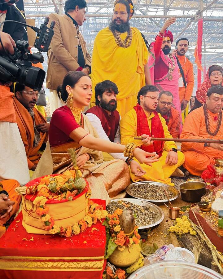 She took to her social media handle and shared a series of photos where she also shared that she met her guru Rambhadarcharya.