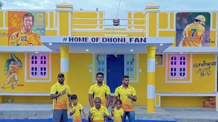 Dhoni fan who went viral for house painted in Chennai Super Kings colours dies by suicide MS Dhoni: পুরো বাড়ি সাজিয়ে তুলেছিলেন সিএসকের হলুদ রংয়ে, আর্থিক অনটনে ভুগে আত্মহত্যা ধোনি সমর্থকের