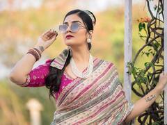 Anchor Sreemukhi : రెట్రో లుక్​లో శ్రీముఖి.. కళ్లకు అద్దాలు పెట్టుకుని అదిరే ఫోజులిచ్చిన యాంకర్
