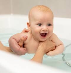 Baby Care: ਕੀ ਸਰਦੀਆਂ ਵਿੱਚ ਬੱਚਿਆਂ ਨੂੰ ਰੋਜ਼ਾਨਾ ਨਹਿਲਾਉਣਾ ਸਹੀ? ਜਾਣੋ ਮਾਹਿਰ ਦੀ ਰਾਏ