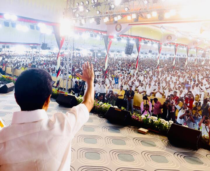 இந்த மாநாட்டில் 3 லட்சத்துக்கும் அதிகமான திமுக தொண்டர்கள் பங்கேற்றனர்