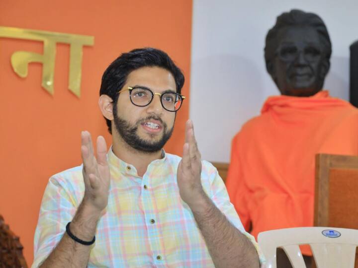 Shiv Sena UBT MLA Aaditya Thackeray target BJP Said Bal Thackeray never used Hindutva to break parties Maharashtra Politics: आदित्य ठाकरे ने 'हिंदुत्व' को लेकर BJP पर साधा निशाना, बाल ठाकरे का जिक्र कर कह दी ये बड़ी बात