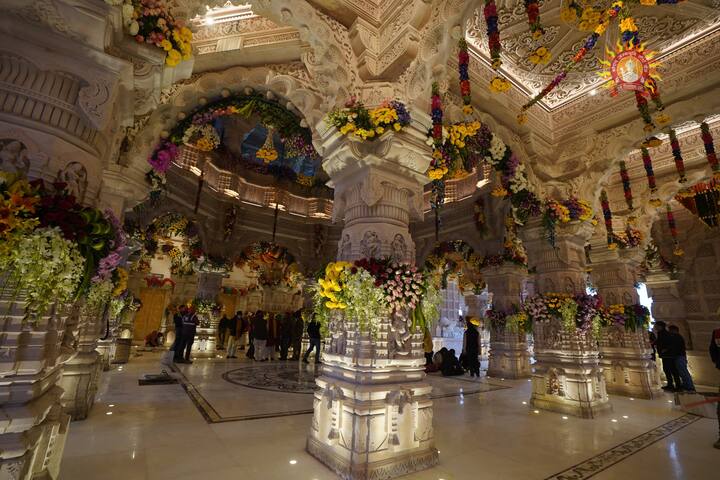 ராமர் கோயிலானது மொத்தமாக, கருவறை மற்றும் ஐந்து மண்டபங்கள் உட்பட ஆறு பகுதிகளாகப் பிரிக்கப்பட்டுள்ளது. அதாவது கன் மண்டபம், ரங் மண்டபம், நிருத்ய மண்டபம், கீர்த்தனை மண்டபம், பிரார்த்தனை மண்டபம் ஆகியவை அடங்கும்.