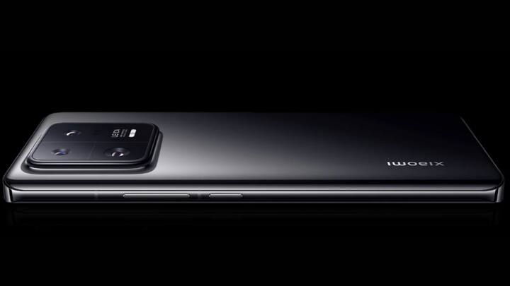 Xiaomi 13 Pro [Price: Rs 74,999]: Xiaomi joined hands with one of the biggest names in photography, Leica, to create a monster camera phone. It comes with a whopping 200-megapixel one-inch camera sensor. The main sensor was a one-inch Sony IMX989 which took absolutely stunning images with great details and typically Leica colours. The 75 mm Leica floating telephoto camera will make you fall in love with black-and-white photography all over again. (Image Source: Xiaomi)