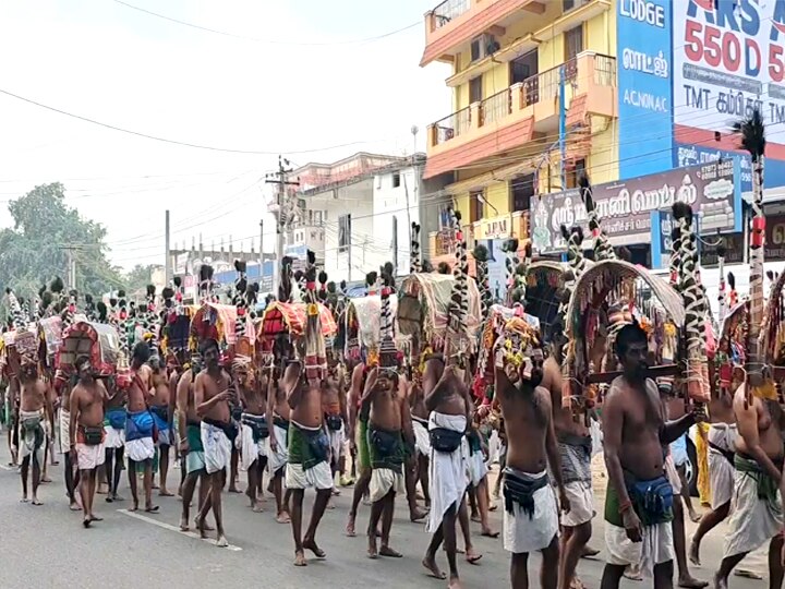 திண்டுக்கல்: 331 சர்க்கரை காவடியுடன் ஆயிரக்கணக்கான பக்தர்கள் பழனி வருகை..