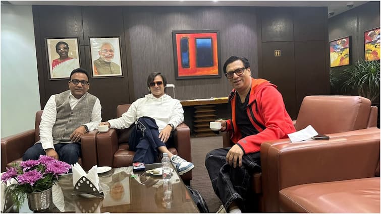 Vivek Oberoi left for Ayodhya with Madhur Bhandarkar, this picture surfaced