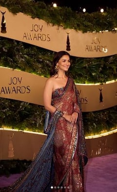 Alia Bhatt: ਆਲੀਆ ਭੱਟ ਨੇ ਸਾੜ੍ਹੀ ਨੂੰ ਦਿੱਤਾ ਮਾਡਰਨ ਟੱਚ, ਖੂਬਸੂਰਤੀ ਦੇਖ ਉੱਡ ਜਾਣਗੇ ਹੋਸ਼