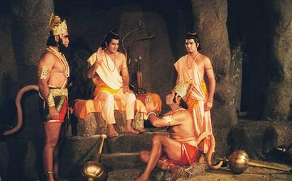उस शख्स की बात अरुण गोविल के दिल पर घर कर गई. इसके बाद से उन्होंने कभी भी सिगरेट को हाथ तक नहीं लगाया. बता दें कि इस बात का खुलासा खुद अरुण गोविल ने कपिल शर्मा के शो पर किया था