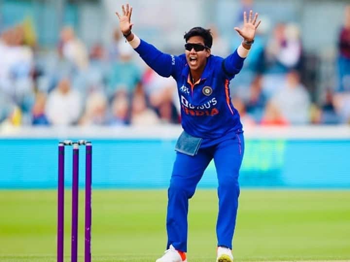 ICC Women’s T20I Team of the Year for 2023 Announced Deepti Sharma Features As Lone Indian 2023ம் ஆண்டின் சிறந்த மகளிர் டி20 அணி! இந்திய வீராங்கனை ஒருவருக்குத்தான் இடம் - யார் அவர்?