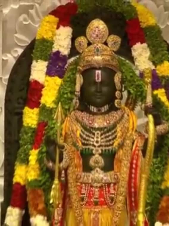 అయోధ్య గర్భగుడిలో బాల రామయ్య