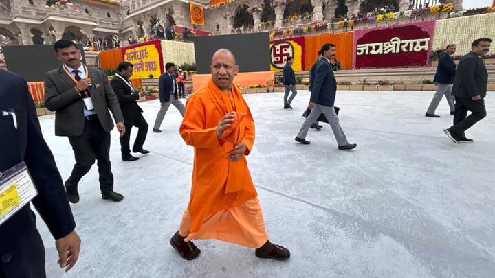 प्राण प्रतिष्ठा समारोह के लिए आज राम मंदिर को दुल्हन की तरह सजाया गया है.