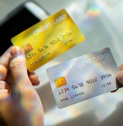 Debit નહીં માત્ર Credit Card માં જ મળે છા આ 5 ફાયદા, રૂપિયાની થશે બચત These 5 benefits are available only with credit card, not debit, you will be able to save money Debit નહીં માત્ર Credit Card માં જ મળે છા આ 5 ફાયદા, રૂપિયાની થશે બચત